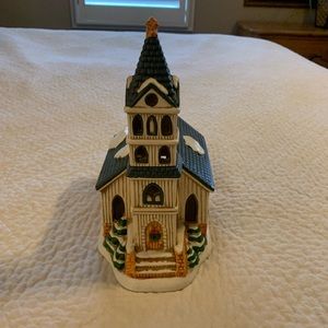 Colonial Village by Letton Church (9 x 5 x 8)